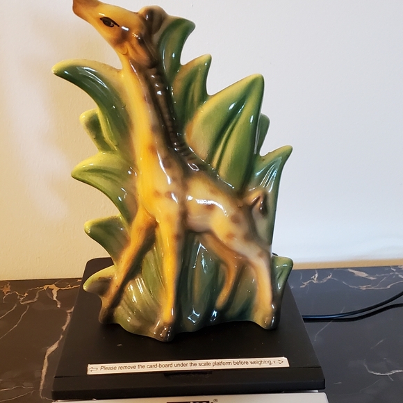 Vintage Giraffe with 🌴 Tropical Palm Ceramic Planter & Vase - Picture 3 of 16